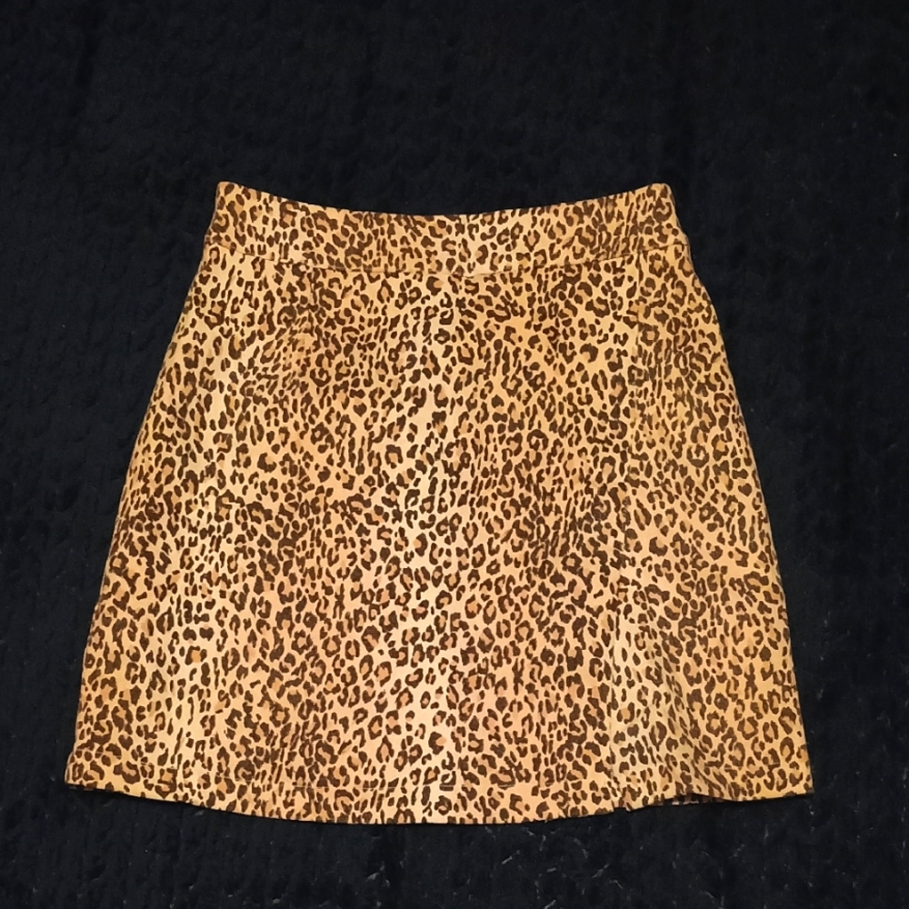 Cute Women's Small Cheetah Print Skirt - Picture 1 of 3